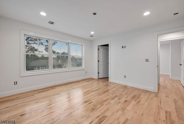36 Albert Ave, Fair Lawn Boro, NJ 07410