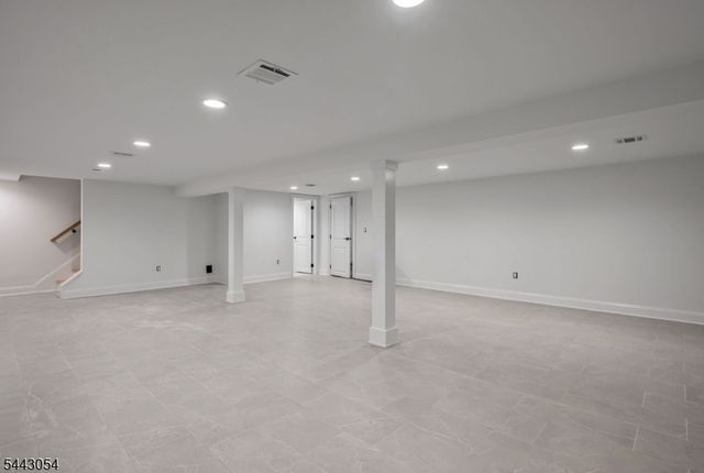 36 Albert Ave, Fair Lawn Boro, NJ 07410