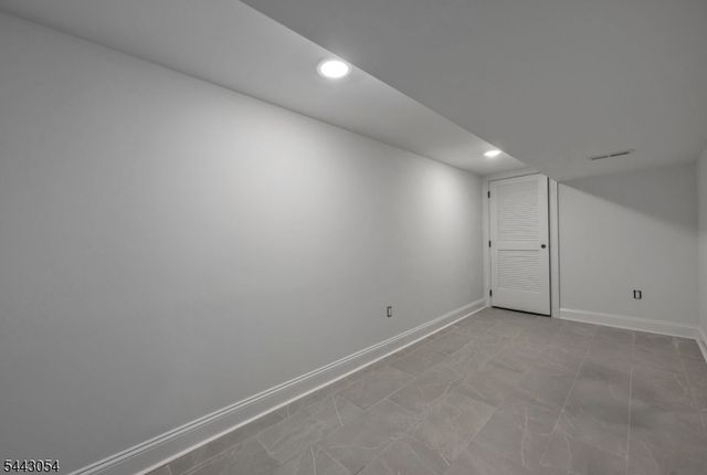 36 Albert Ave, Fair Lawn Boro, NJ 07410