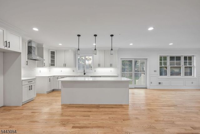 36 Albert Ave, Fair Lawn Boro, NJ 07410
