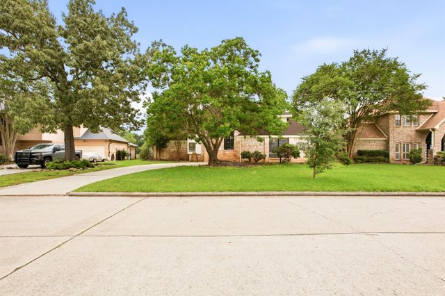 7714 Par Five Drive, Humble, TX 77346