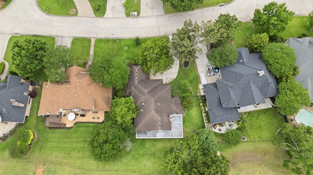 7714 Par Five Drive, Humble, TX 77346