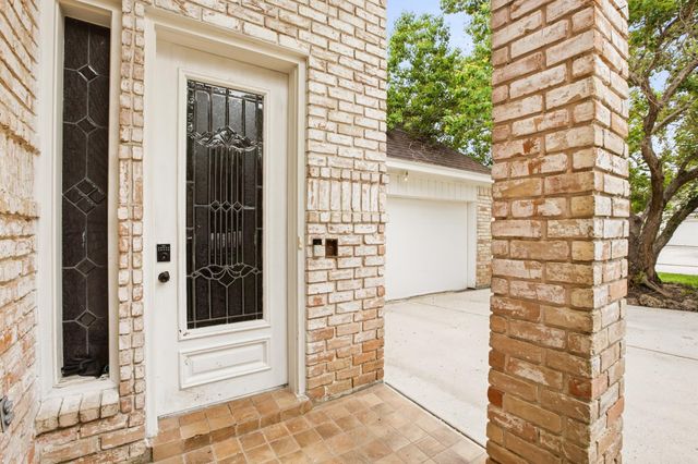 7714 Par Five Drive, Humble, TX 77346