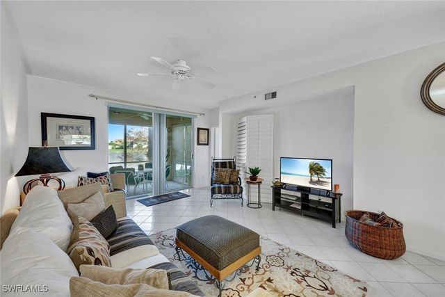 2469 Millcreek LN 102, Naples, FL 34119