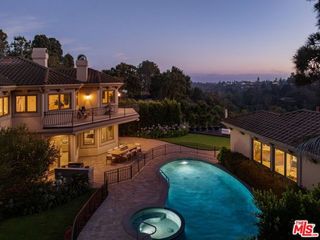 13731 Romany Drive, Pacific Palisades (los Angeles), CA 90272
