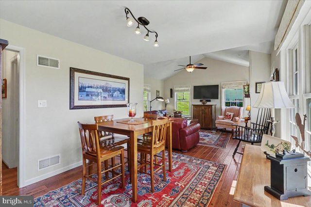 243 S PINE ST, Elverson, PA 19520