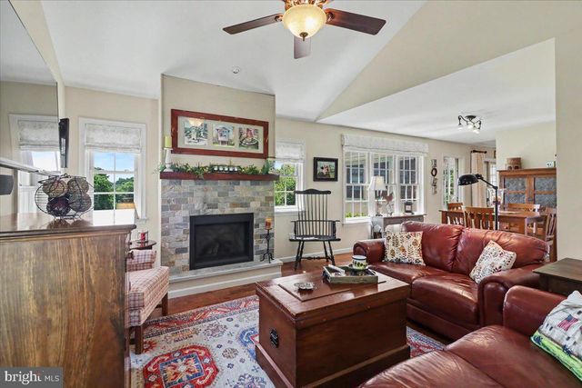 243 S PINE ST, Elverson, PA 19520