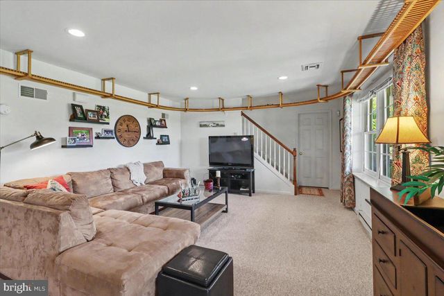 243 S PINE ST, Elverson, PA 19520