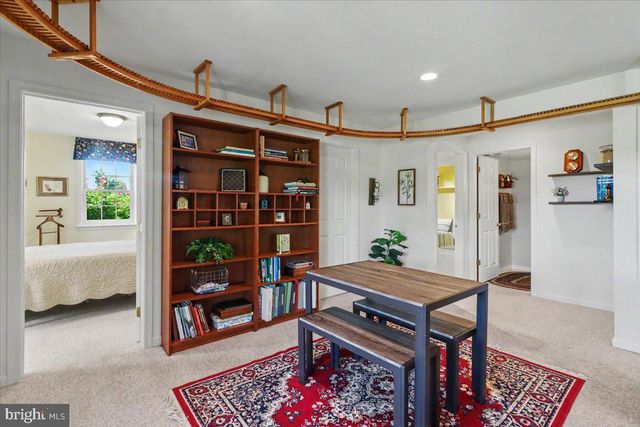 243 S PINE ST, Elverson, PA 19520
