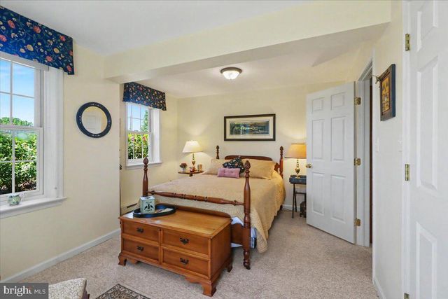 243 S PINE ST, Elverson, PA 19520