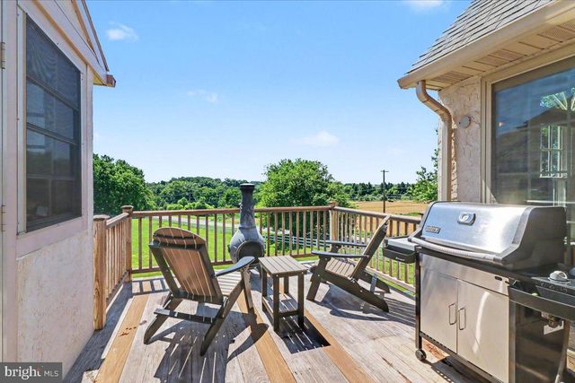 243 S PINE ST, Elverson, PA 19520