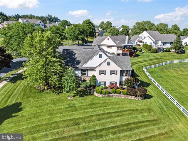 243 S PINE ST, Elverson, PA 19520