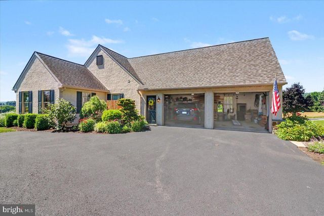 243 S PINE ST, Elverson, PA 19520