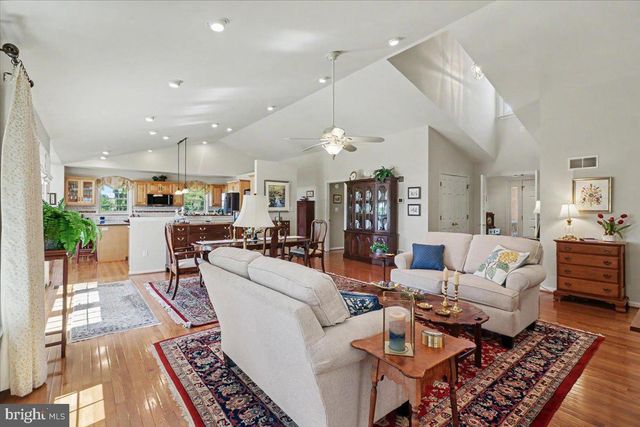 243 S PINE ST, Elverson, PA 19520
