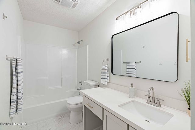 503 Yvette Marie Drive, Lafayette, LA 70508