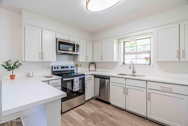 503 Yvette Marie Drive, Lafayette, LA 70508