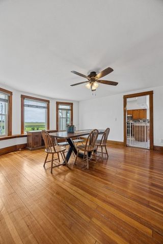 2860 68th Street, Newhall, IA 52315