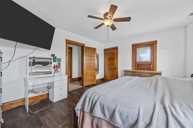 2860 68th Street, Newhall, IA 52315