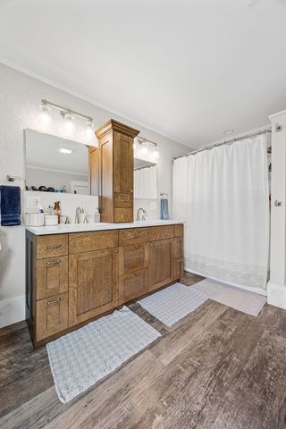 2860 68th Street, Newhall, IA 52315