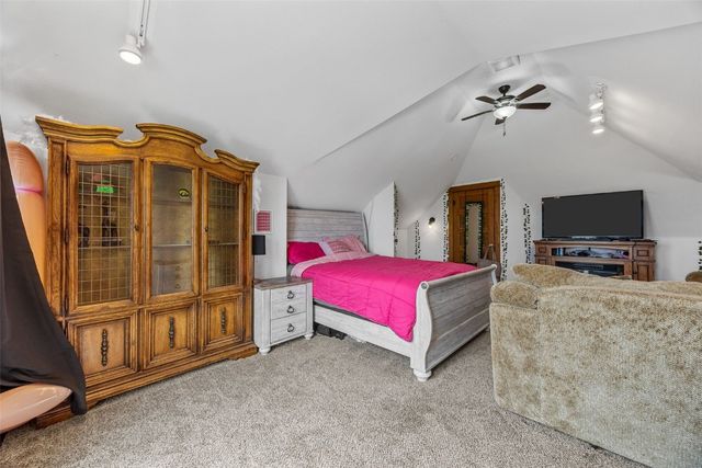 2860 68th Street, Newhall, IA 52315