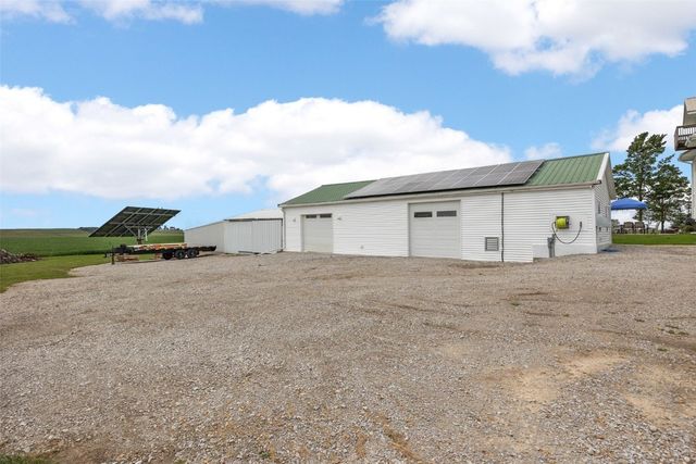 2860 68th Street, Newhall, IA 52315