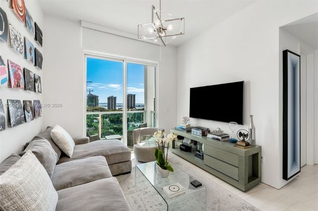 1723 SW 2nd Ave PH2, Miami, FL 33129
