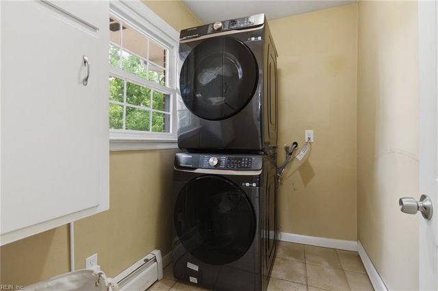 413 Shoreline DR, Hampton, VA 23669