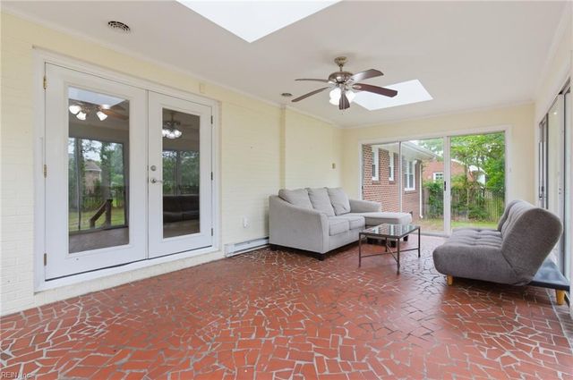 413 Shoreline DR, Hampton, VA 23669