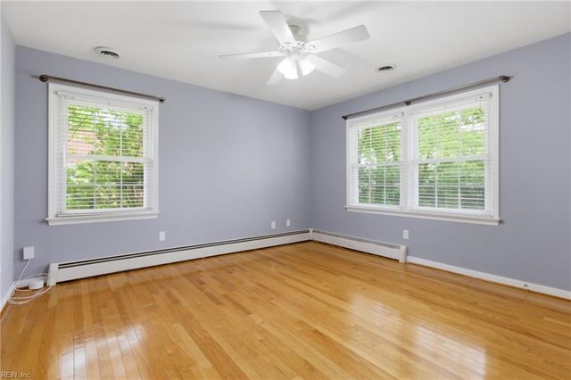 413 Shoreline DR, Hampton, VA 23669