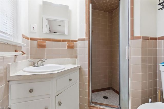 413 Shoreline DR, Hampton, VA 23669