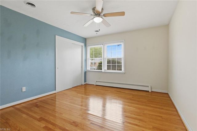 413 Shoreline DR, Hampton, VA 23669