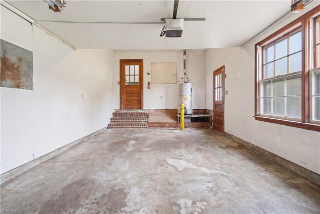 413 Shoreline DR, Hampton, VA 23669