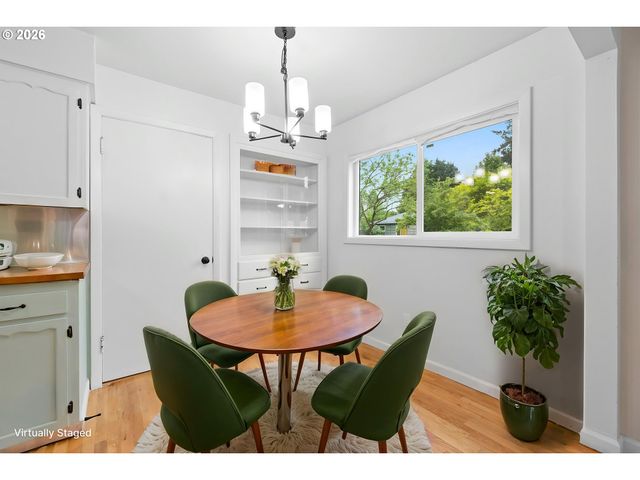 3716 Se 70TH Ave, Portland, OR 97206