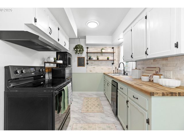 3716 Se 70TH Ave, Portland, OR 97206