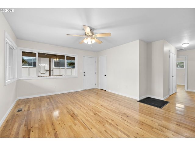 3716 Se 70TH Ave, Portland, OR 97206