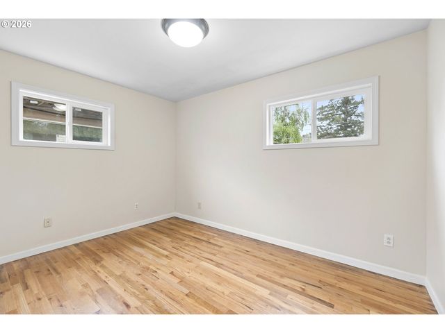 3716 Se 70TH Ave, Portland, OR 97206