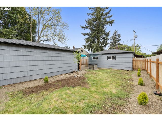 3716 Se 70TH Ave, Portland, OR 97206