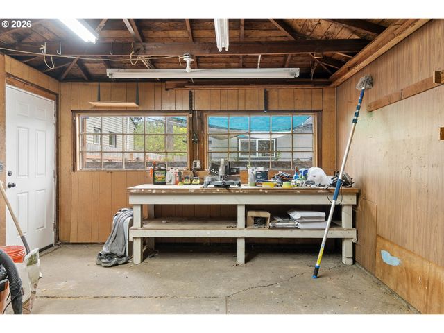 3716 Se 70TH Ave, Portland, OR 97206