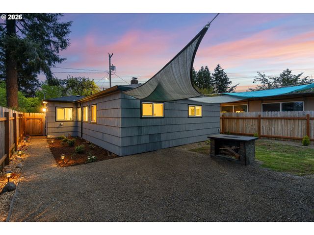3716 Se 70TH Ave, Portland, OR 97206