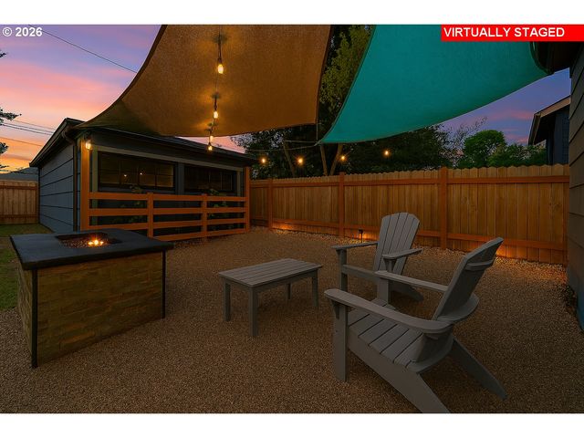 3716 Se 70TH Ave, Portland, OR 97206