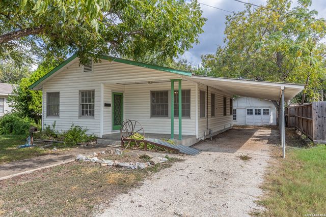 455 MAGAZINE AVE, New Braunfels, TX 78130