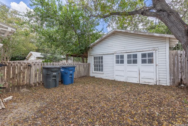 455 MAGAZINE AVE, New Braunfels, TX 78130