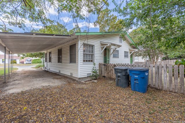455 MAGAZINE AVE, New Braunfels, TX 78130