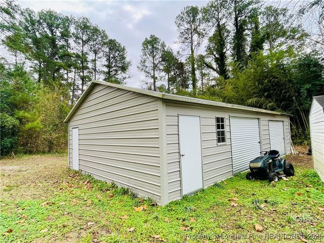 405 S Austin Street S, Maxton, NC 28364