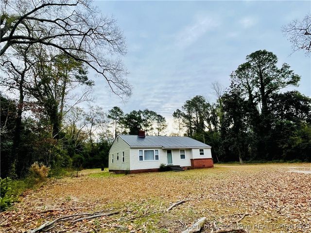 405 S Austin Street S, Maxton, NC 28364