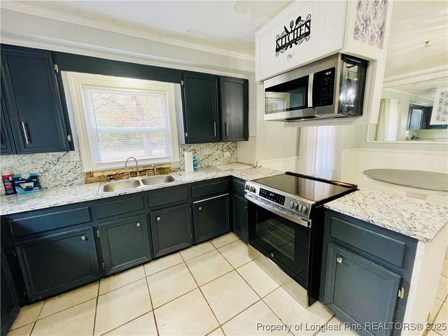 405 S Austin Street S, Maxton, NC 28364