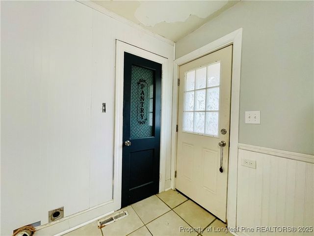 405 S Austin Street S, Maxton, NC 28364