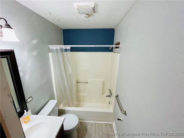 405 S Austin Street S, Maxton, NC 28364