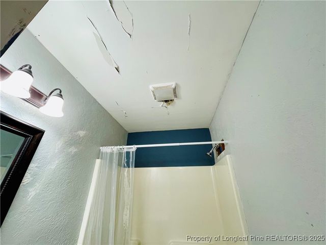 405 S Austin Street S, Maxton, NC 28364