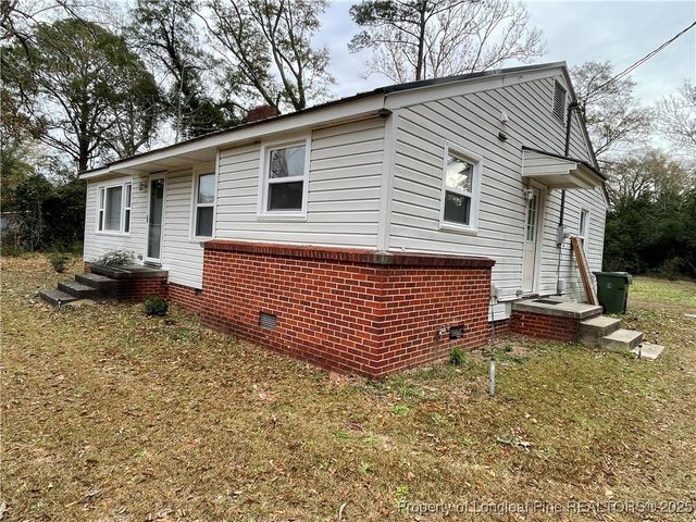 405 S Austin Street S, Maxton, NC 28364